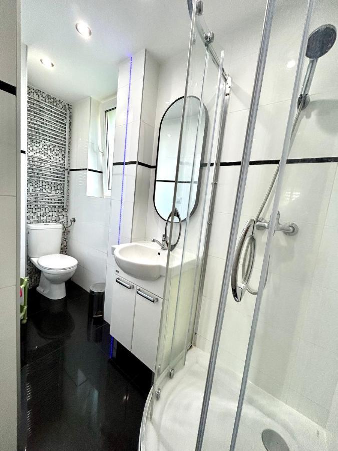 Апартаменты Przestronny Apartament W Centrum Rzeszowa Экстерьер фото